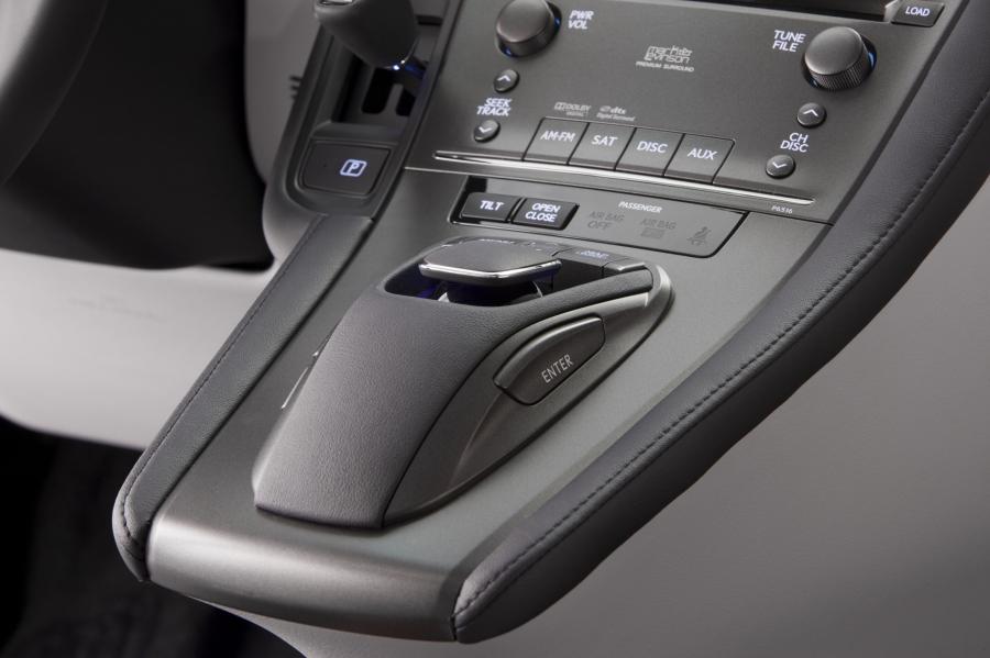  Lexus HS250h 2009 года  (фото 152 из 273)
